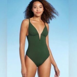 NWOT SHADE & SHORE ONE PIECE SWIMSUIT Sz M